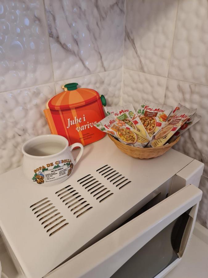 Apartment Pemper - Self Check In And Check Out Otocac Ngoại thất bức ảnh