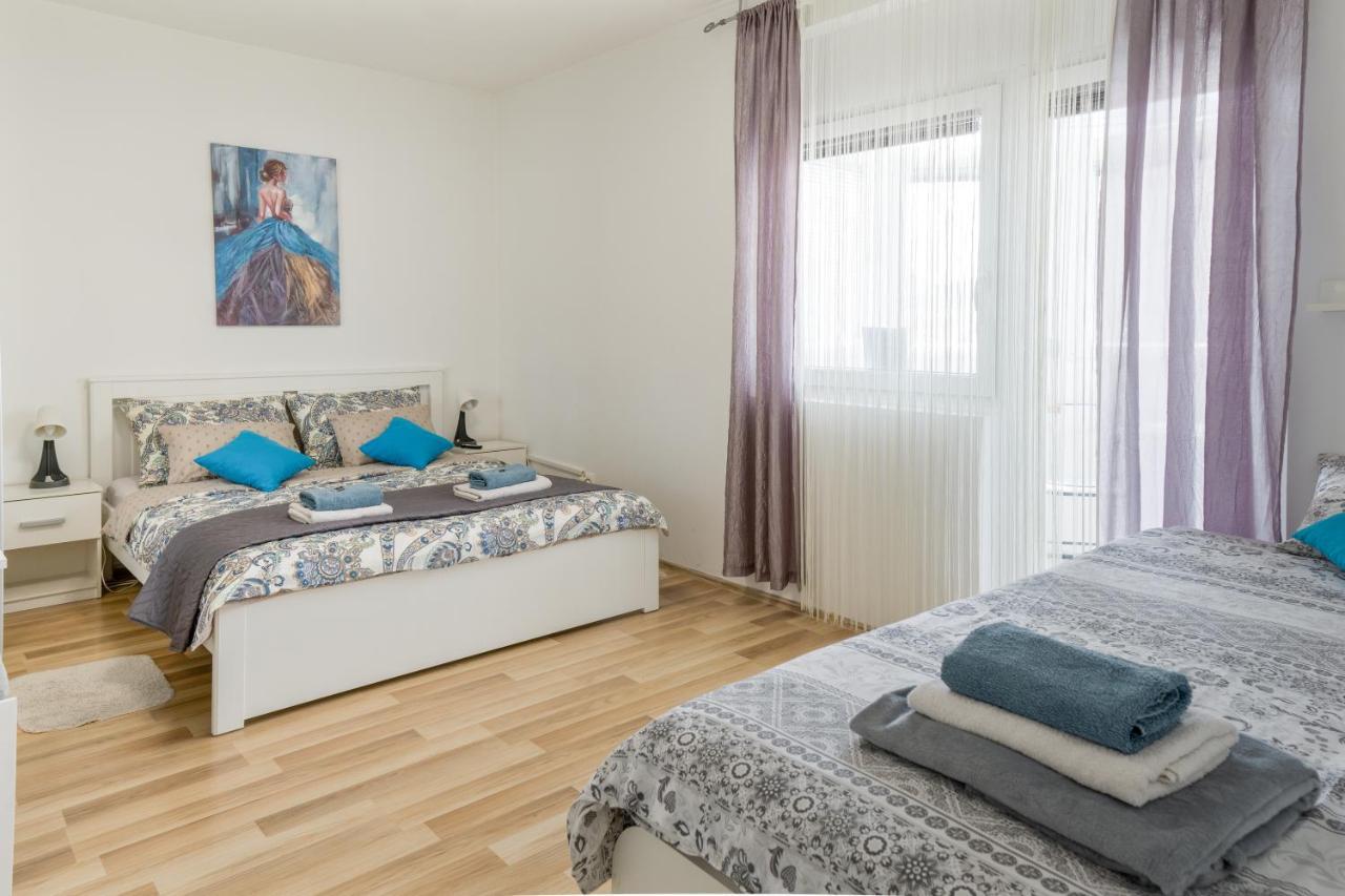 Apartment Pemper - Self Check In And Check Out Otocac Ngoại thất bức ảnh